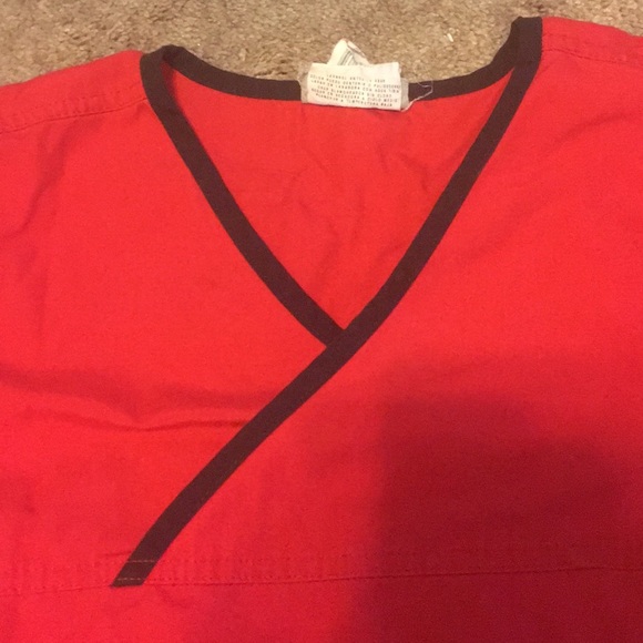 Extra small urbane scrub tops - Picture 3 of 4